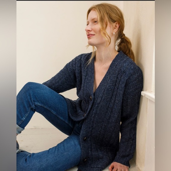 NWOT Celtic & Co Navy Blue Cable Knit Boyfriend Cardigan Sweater - size large - Picture 1 of 7